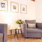 דירה Nel Cuore Del Dei Musei - Design E Stile *
