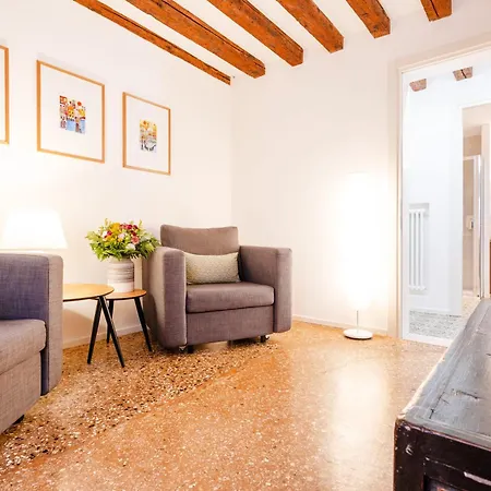 Apartment Nel Cuore Del Dei Musei - Design E Stile