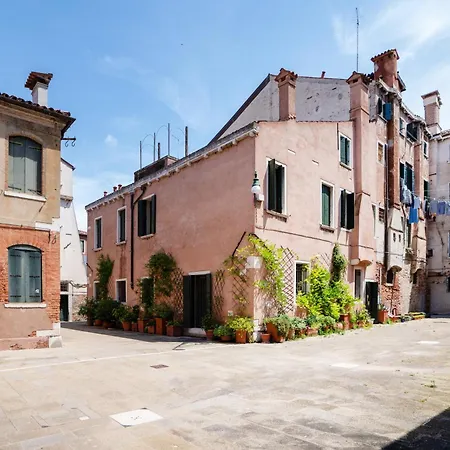 Apartment Nel Cuore Del Dei Musei - Design E Stile