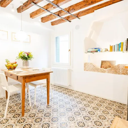 Apartment Nel Cuore Del Dei Musei - Design E Stile