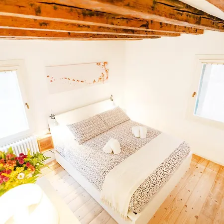 Nel Cuore Del Dei Musei - Design E Stile Appartement