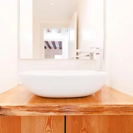 Lejlighed Nel Cuore Del Dei Musei - Design E Stile