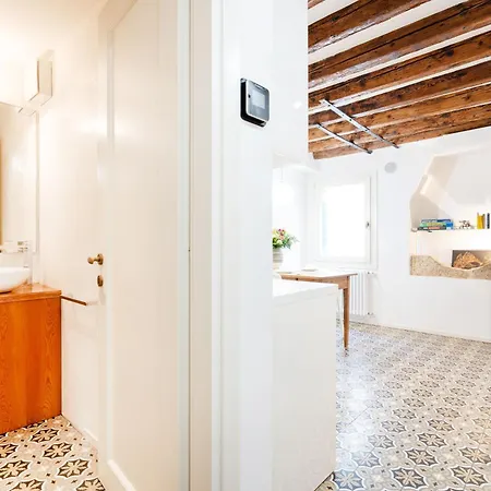 Lejlighed Nel Cuore Del Dei Musei - Design E Stile